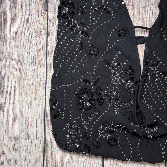 Edikted Beaded Chiffon Backless Top - Picture 6 of 9